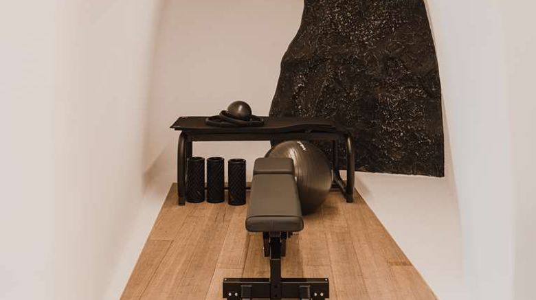 <b>Nobu Hotel Santorini Health</b>. Images powered by <a href="https://iceportal.shijigroup.com/" title="IcePortal" target="_blank">IcePortal</a>.