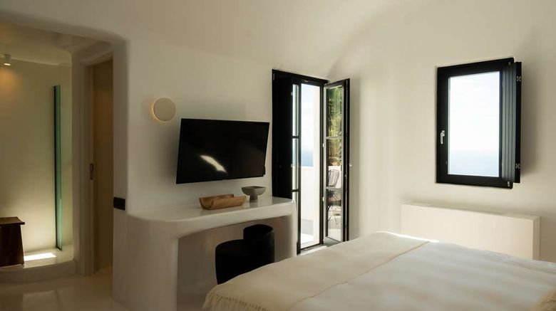 <b>Nobu Hotel Santorini Suite</b>. Images powered by <a href="https://iceportal.shijigroup.com/" title="IcePortal" target="_blank">IcePortal</a>.