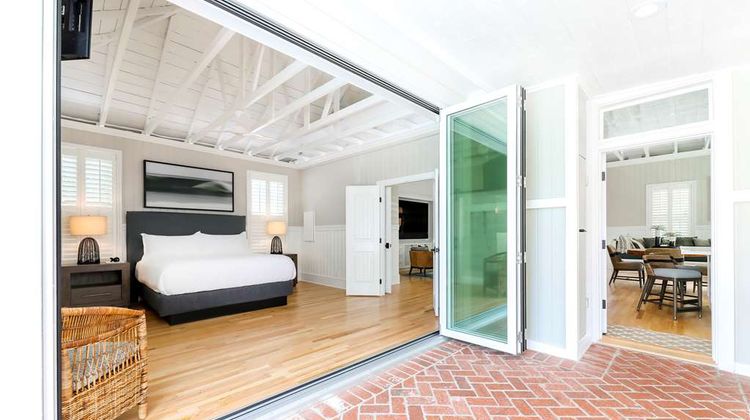 Del Mar Beach Hotel Room