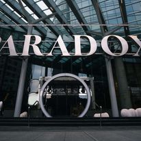 Paradox Hotel Vancouver