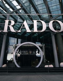 Paradox Hotel Vancouver
