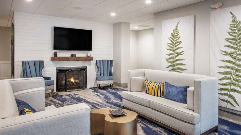 <b>DoubleTree Monroe Township Cranbury Lobby</b>. Images powered by <a href="https://iceportal.shijigroup.com/" title="IcePortal" target="_blank">IcePortal</a>.