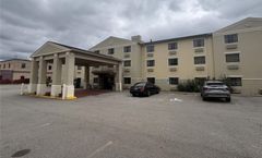 Wingate by Wyndham West Mifflin