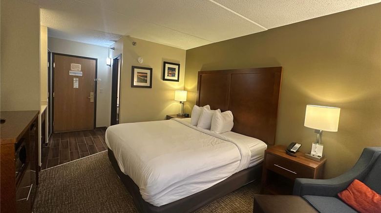 <b>Wingate by Wyndham West Mifflin Room</b>. Images powered by <a href="https://iceportal.shijigroup.com/" title="IcePortal" target="_blank">IcePortal</a>.
