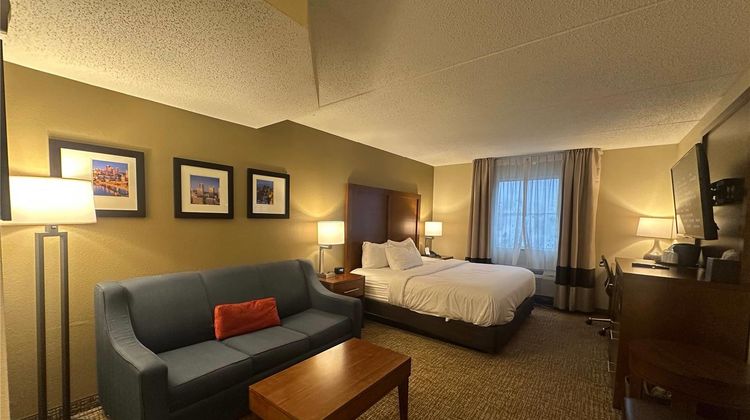 Wingate by Wyndham West Mifflin Room