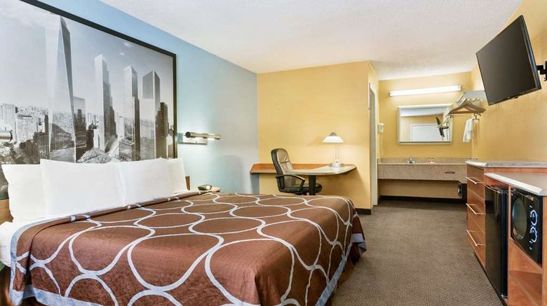<b>Super 8 by Wyndham Findlay Room</b>. Images powered by <a href="https://iceportal.shijigroup.com/" title="IcePortal" target="_blank">IcePortal</a>.