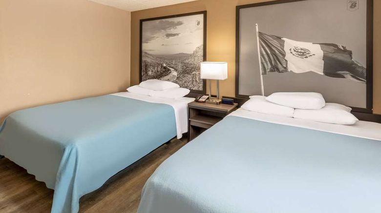 <b>Super 8 by Wyndham Laredo Room</b>. Images powered by <a href="https://iceportal.shijigroup.com/" title="IcePortal" target="_blank">IcePortal</a>.