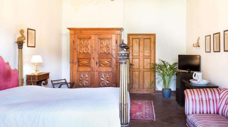 <b>Villa Pitiana Room</b>. Images powered by <a href="https://iceportal.shijigroup.com/" title="IcePortal" target="_blank">IcePortal</a>.