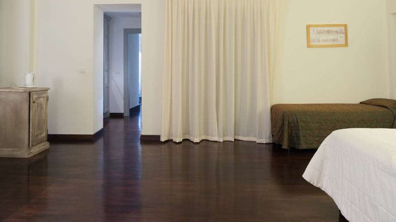 <b>Villa Pitiana Room</b>. Images powered by <a href="https://iceportal.shijigroup.com/" title="IcePortal" target="_blank">IcePortal</a>.