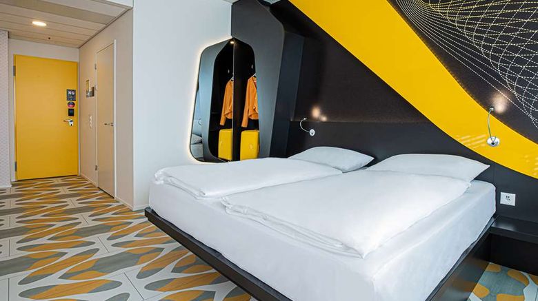 <b>Prize by Radisson, Bern City Room</b>. Images powered by <a href="https://iceportal.shijigroup.com/" title="IcePortal" target="_blank">IcePortal</a>.