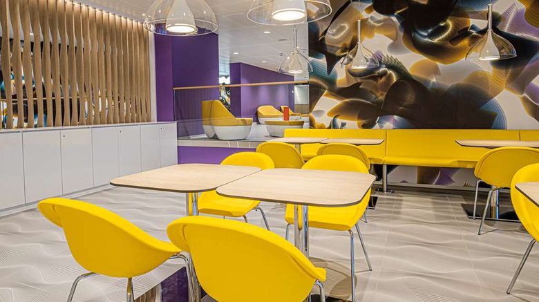<b>Prize by Radisson, Bern City Restaurant</b>. Images powered by <a href="https://iceportal.shijigroup.com/" title="IcePortal" target="_blank">IcePortal</a>.