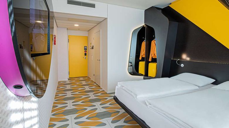 <b>Prize by Radisson, Bern City Room</b>. Images powered by <a href="https://iceportal.shijigroup.com/" title="IcePortal" target="_blank">IcePortal</a>.
