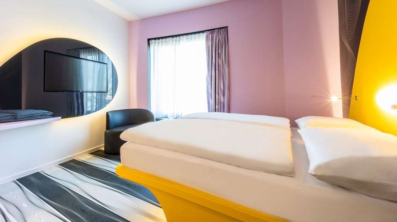<b>Prize by Radisson, Bonn City Room</b>. Images powered by <a href="https://iceportal.shijigroup.com/" title="IcePortal" target="_blank">IcePortal</a>.