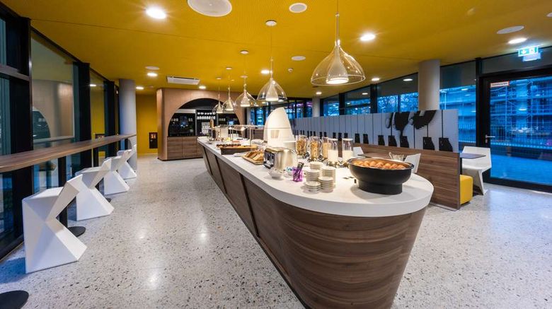 <b>Prize by Radisson, Bonn City Restaurant</b>. Images powered by <a href="https://iceportal.shijigroup.com/" title="IcePortal" target="_blank">IcePortal</a>.