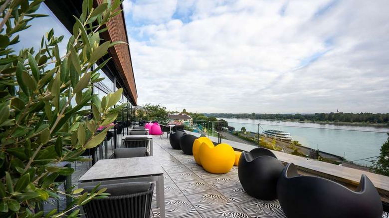 <b>Prize by Radisson, Bonn City Restaurant</b>. Images powered by <a href="https://iceportal.shijigroup.com/" title="IcePortal" target="_blank">IcePortal</a>.