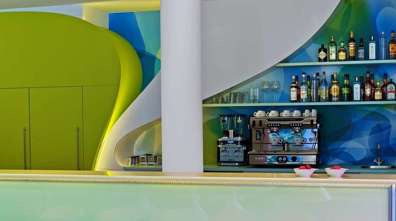 <b>Prize by Radisson, Hamburg City Restaurant</b>. Images powered by <a href="https://iceportal.shijigroup.com/" title="IcePortal" target="_blank">IcePortal</a>.