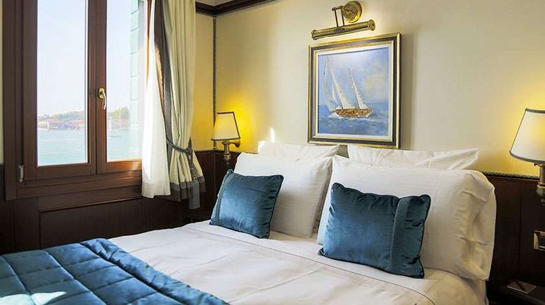 <b>Hotel Bucintoro Suite</b>. Images powered by <a href="https://iceportal.shijigroup.com/" title="IcePortal" target="_blank">IcePortal</a>.