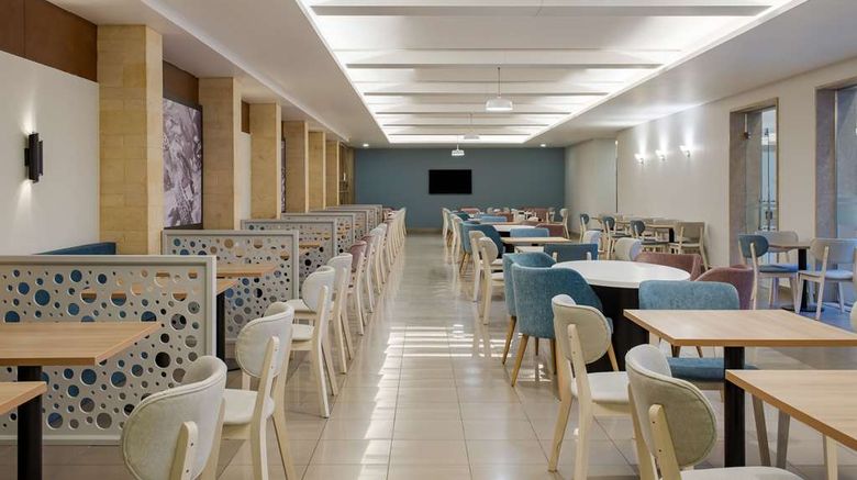 <b>Marina Resort Port Ghalib Radisson Indiv Restaurant</b>. Images powered by <a href="https://iceportal.shijigroup.com/" title="IcePortal" target="_blank">IcePortal</a>.