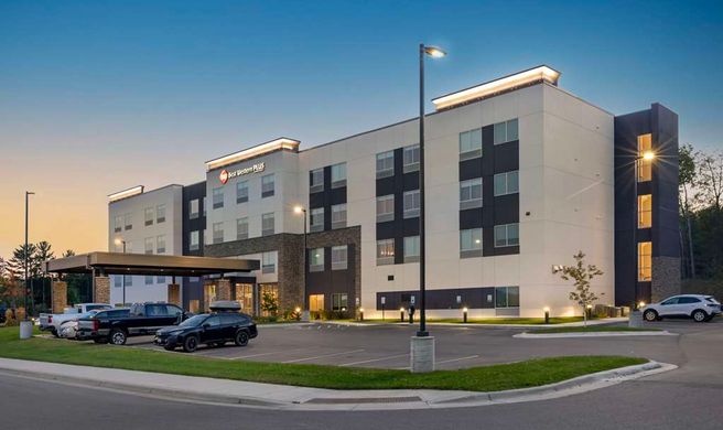 Best Western Plus Grand Rapids Exterior