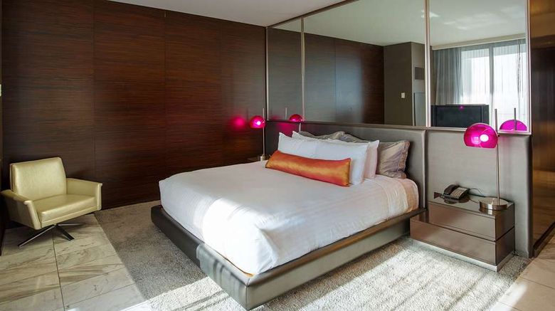 <b>Palms Place Tower - Palms Casino Resort Suite</b>. Images powered by <a href="https://iceportal.shijigroup.com/" title="IcePortal" target="_blank">IcePortal</a>.