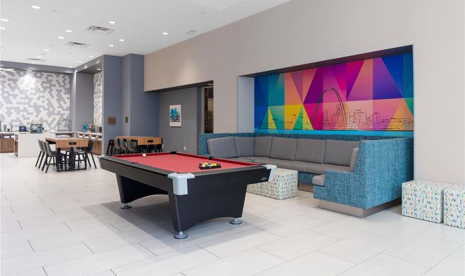 Tru by Hilton St. Louis Downtown Lobby