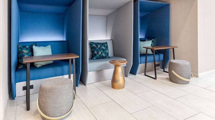 Home2 Suites by Hilton Downtown Lobby