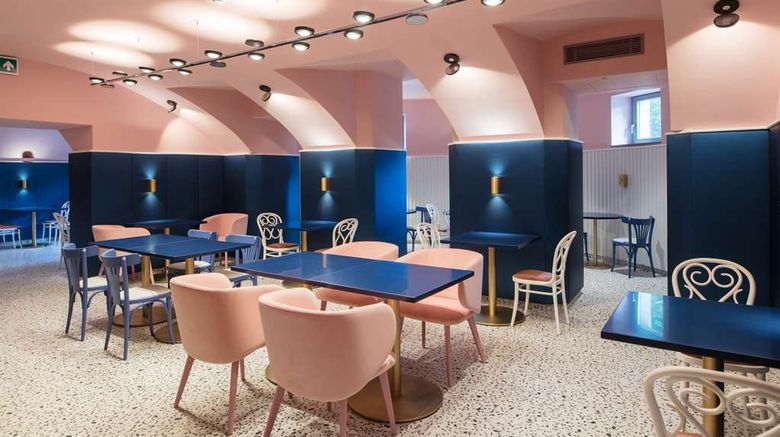 <b>Alice Hotel Restaurant</b>. Images powered by <a href="https://iceportal.shijigroup.com/" title="IcePortal" target="_blank">IcePortal</a>.
