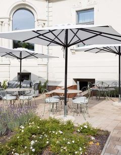 Alice Hotel