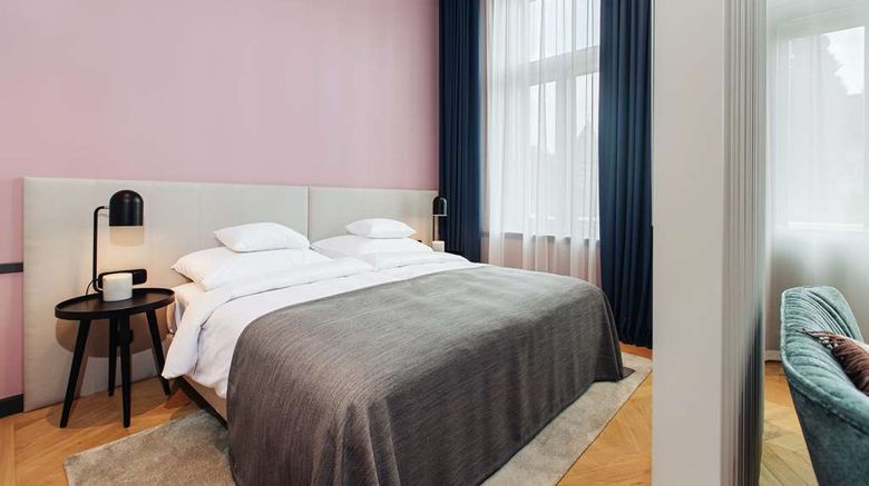 <b>Alice Hotel Suite</b>. Images powered by <a href="https://iceportal.shijigroup.com/" title="IcePortal" target="_blank">IcePortal</a>.