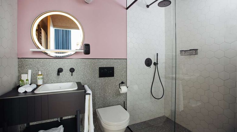 <b>Alice Hotel Suite</b>. Images powered by <a href="https://iceportal.shijigroup.com/" title="IcePortal" target="_blank">IcePortal</a>.