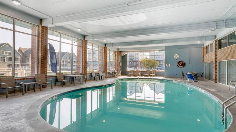 <b>The Harborview, Ascend Hotel Collection Pool</b>. Images powered by <a href="https://iceportal.shijigroup.com/" title="IcePortal" target="_blank">IcePortal</a>.