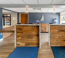 The Harborview, Ascend Hotel Collection Lobby