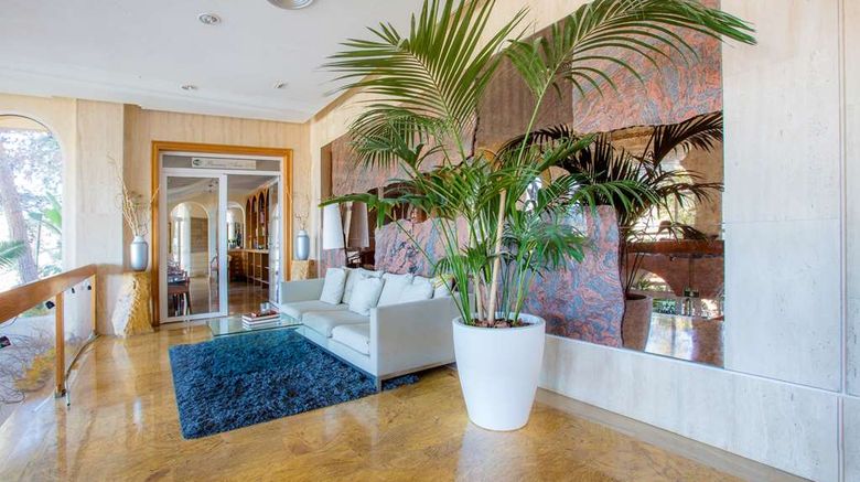 <b>Ramada Resort by Wyndham Lobby</b>. Images powered by <a href="https://iceportal.shijigroup.com/" title="IcePortal" target="_blank">IcePortal</a>.