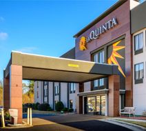 La Quinta Inn & Suites Fayetteville I-95 Exterior