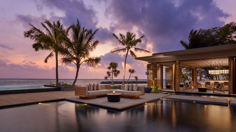 <b>Alila Kothaifaru Maldives Pool</b>. Images powered by <a href="https://iceportal.shijigroup.com/" title="IcePortal" target="_blank">IcePortal</a>.