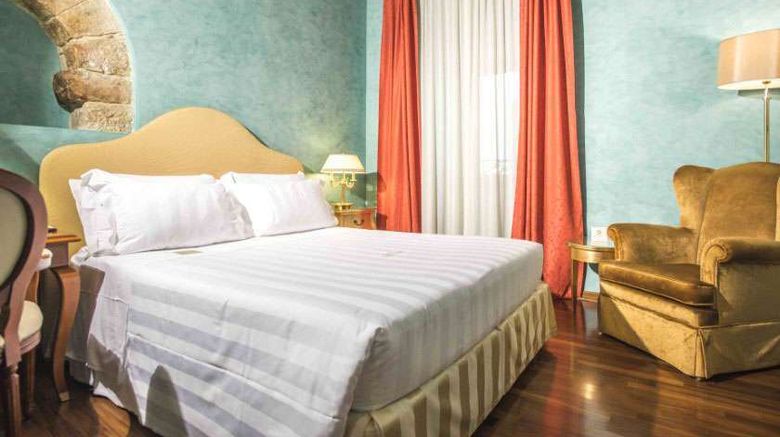 <b>Hotel Golden Tower Room</b>. Images powered by <a href="https://iceportal.shijigroup.com/" title="IcePortal" target="_blank">IcePortal</a>.