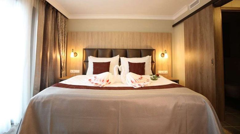 <b>eFi Spa Hotel Superior Brno Suite</b>. Images powered by <a href="https://iceportal.shijigroup.com/" title="IcePortal" target="_blank">IcePortal</a>.