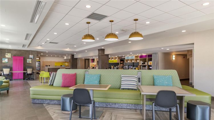 Home2 Suites by Hilton Bangor Lobby