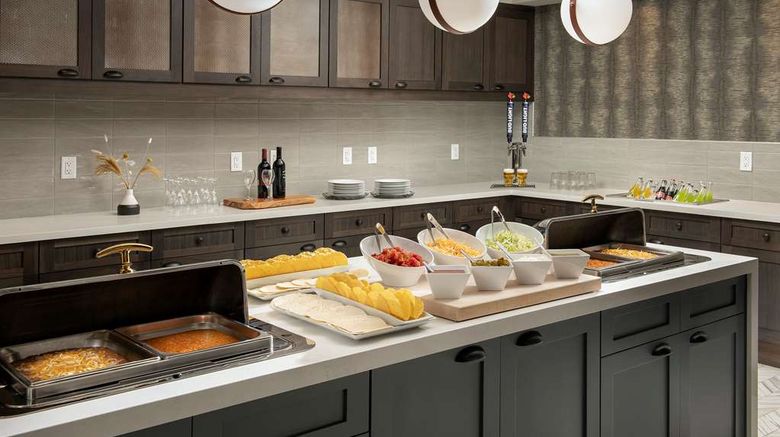 <b>Homewood Stes by Hilton Louisville Airpt Restaurant</b>. Images powered by <a href="https://iceportal.shijigroup.com/" title="IcePortal" target="_blank">IcePortal</a>.