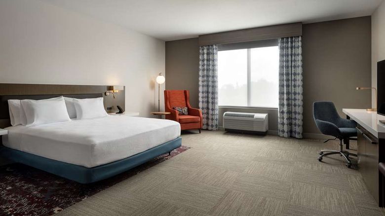 <b>Hilton Garden Inn Visalia Room</b>. Images powered by <a href="https://iceportal.shijigroup.com/" title="IcePortal" target="_blank">IcePortal</a>.