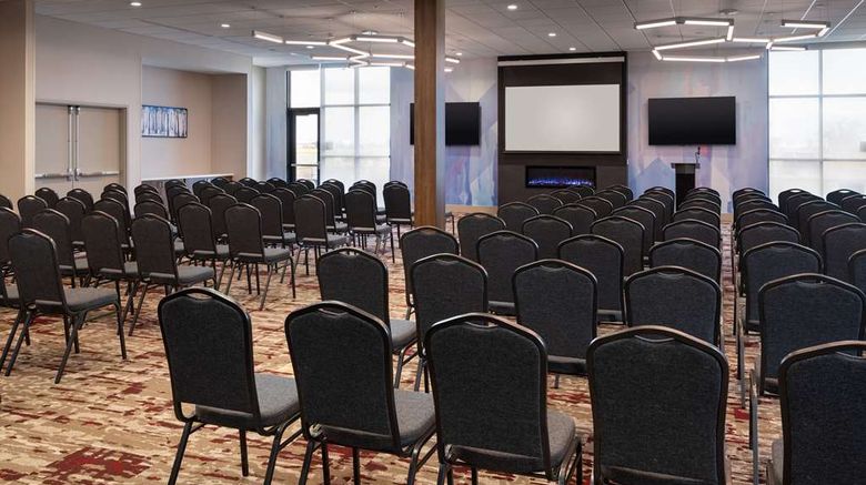 <b>Hilton Garden Inn Visalia Meeting</b>. Images powered by <a href="https://iceportal.shijigroup.com/" title="IcePortal" target="_blank">IcePortal</a>.