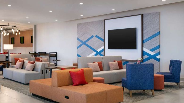 <b>Hilton Garden Inn Visalia Lobby</b>. Images powered by <a href="https://iceportal.shijigroup.com/" title="IcePortal" target="_blank">IcePortal</a>.