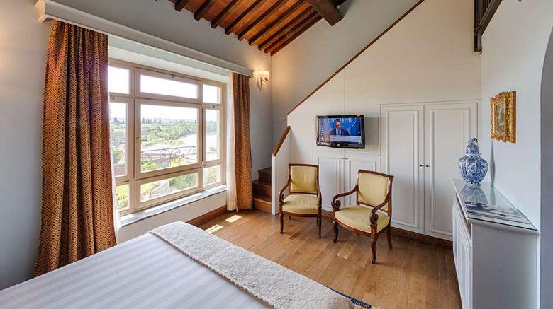 <b>Hotel Mulino di Firenze, WorldHotels Suite</b>. Images powered by <a href="https://iceportal.shijigroup.com/" title="IcePortal" target="_blank">IcePortal</a>.