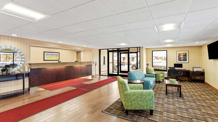 SureStay by Best Western Grayson Lobby