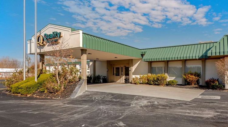 Quality Inn & Suites New Hartford-Utica Exterior