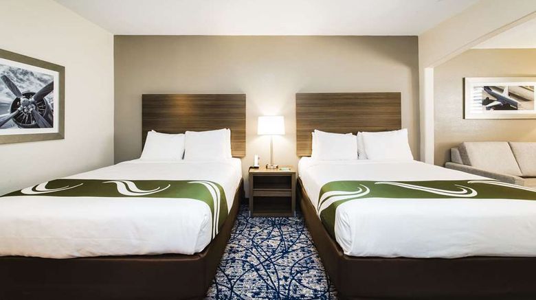 <b>Quality Suites Hobby Airport Room</b>. Images powered by <a href="https://iceportal.shijigroup.com/" title="IcePortal" target="_blank">IcePortal</a>.