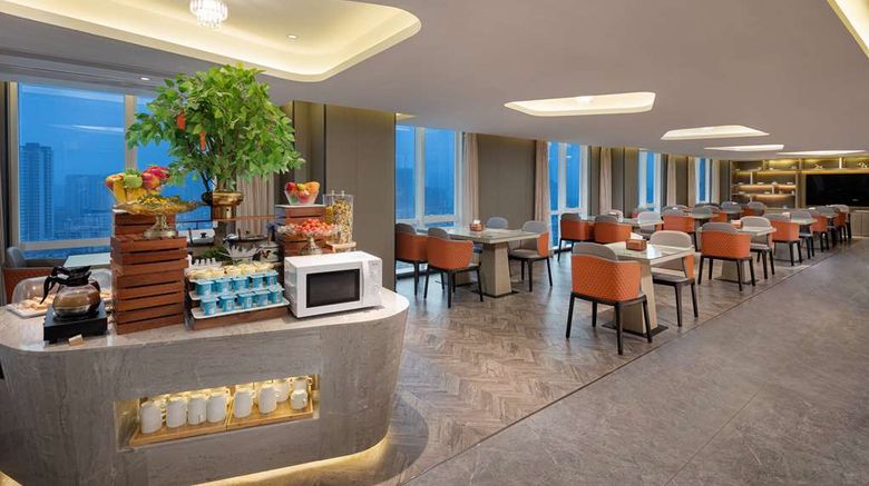 <b>Ramada Encore Guangzhou Jiangnan West Restaurant</b>. Images powered by <a href="https://iceportal.shijigroup.com/" title="IcePortal" target="_blank">IcePortal</a>.