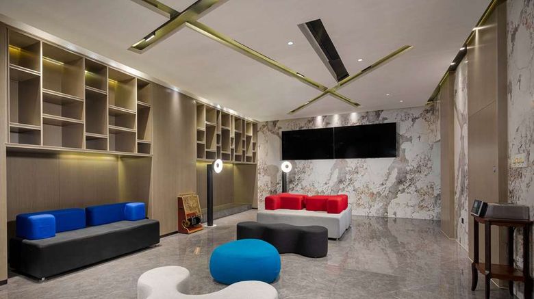 <b>Ramada Encore Guangzhou Jiangnan West Lobby</b>. Images powered by <a href="https://iceportal.shijigroup.com/" title="IcePortal" target="_blank">IcePortal</a>.