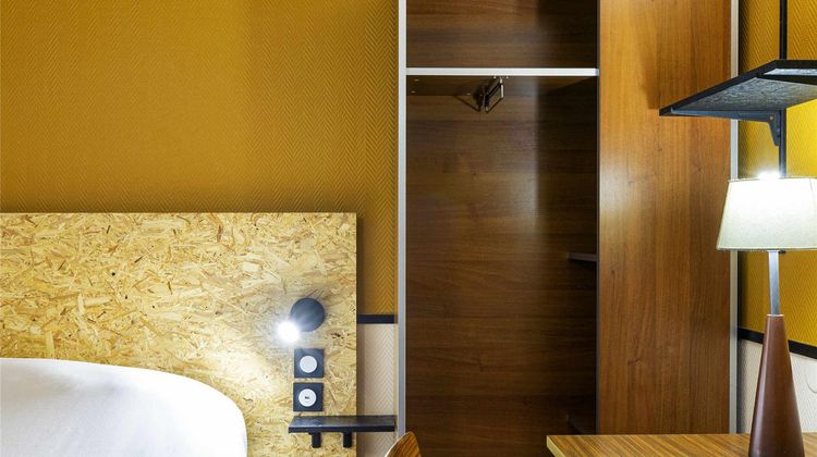 greet Villeneuve La Garenne Room