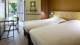 greet Villeneuve La Garenne Room